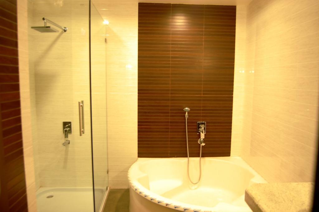 Hotel Bhagyalaxmi Shirdi Buitenkant foto