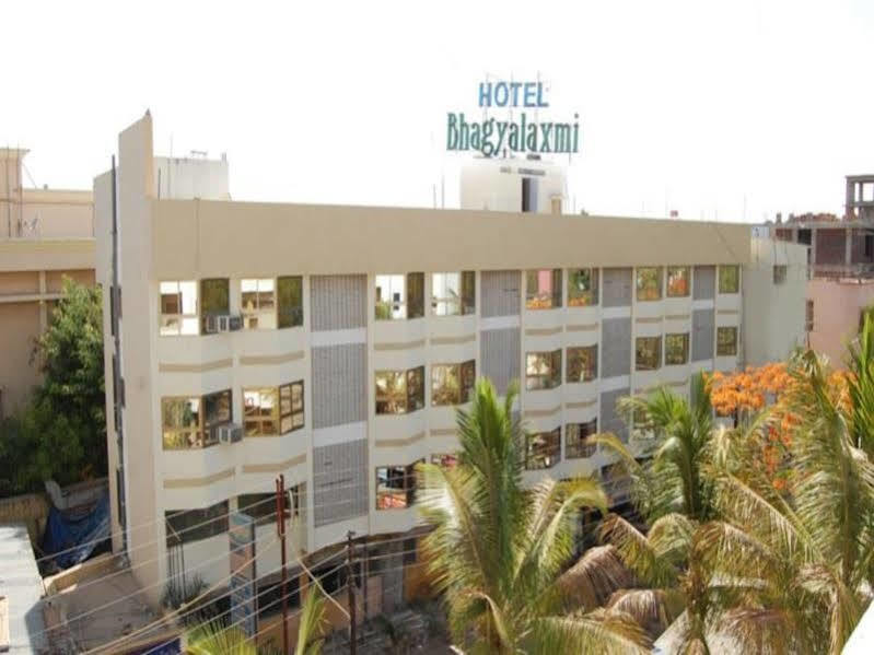 Hotel Bhagyalaxmi Shirdi Buitenkant foto